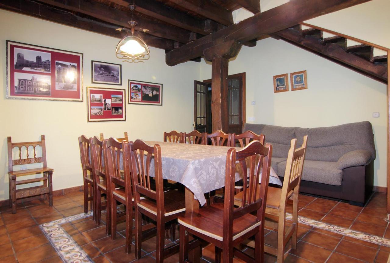 Hotel Rural Los Abuelos Montemayor de Pililla エクステリア 写真