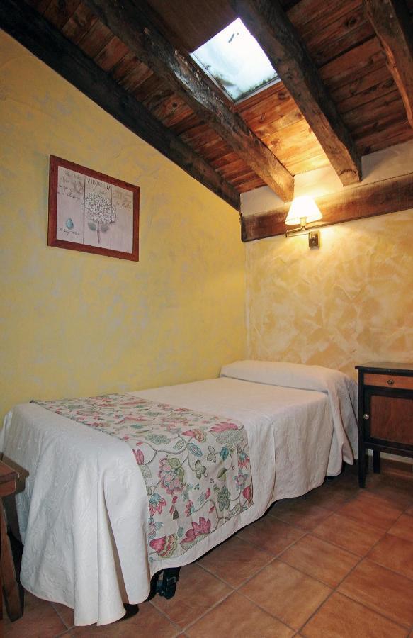Hotel Rural Los Abuelos Montemayor de Pililla エクステリア 写真