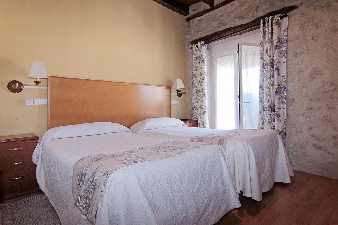 Hotel Rural Los Abuelos Montemayor de Pililla エクステリア 写真